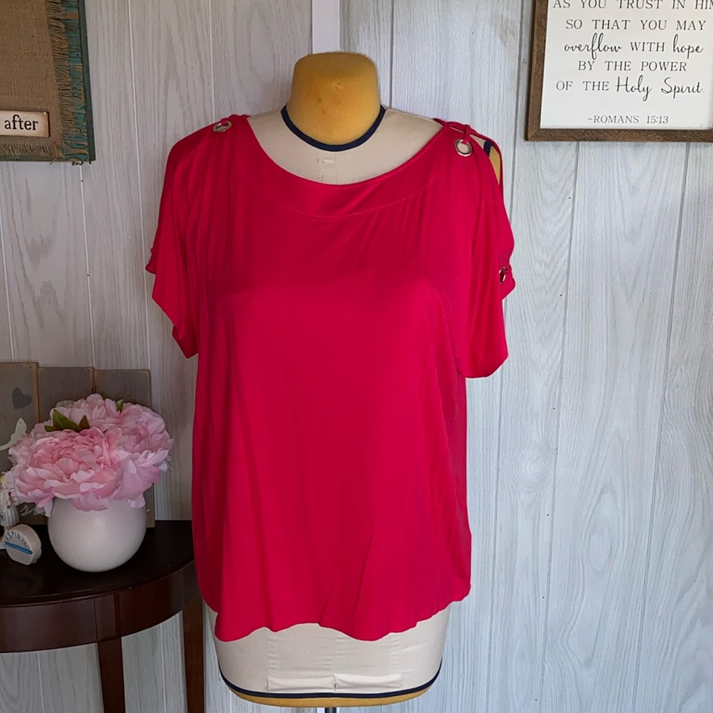 Short sleeve shirt